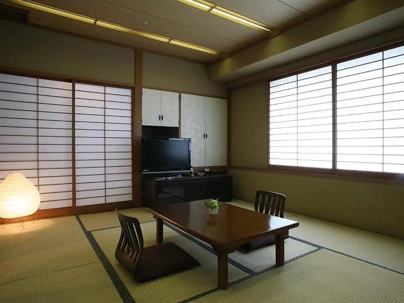 King Ambassador Hotel Kumagaya Buitenkant foto