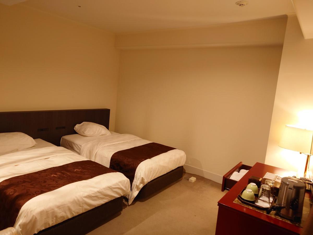 King Ambassador Hotel Kumagaya Buitenkant foto